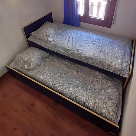 Apartment De *